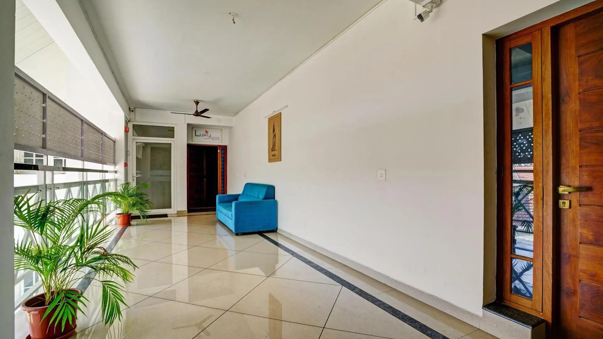 Collection O Lux Villa Nedumbassery Otel